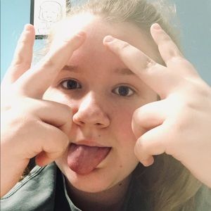 Meet your Posher, Ellie